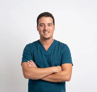 Dr. Enrique Álvaro Gómez-Ángulo