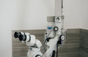 El microscopio de la clínica